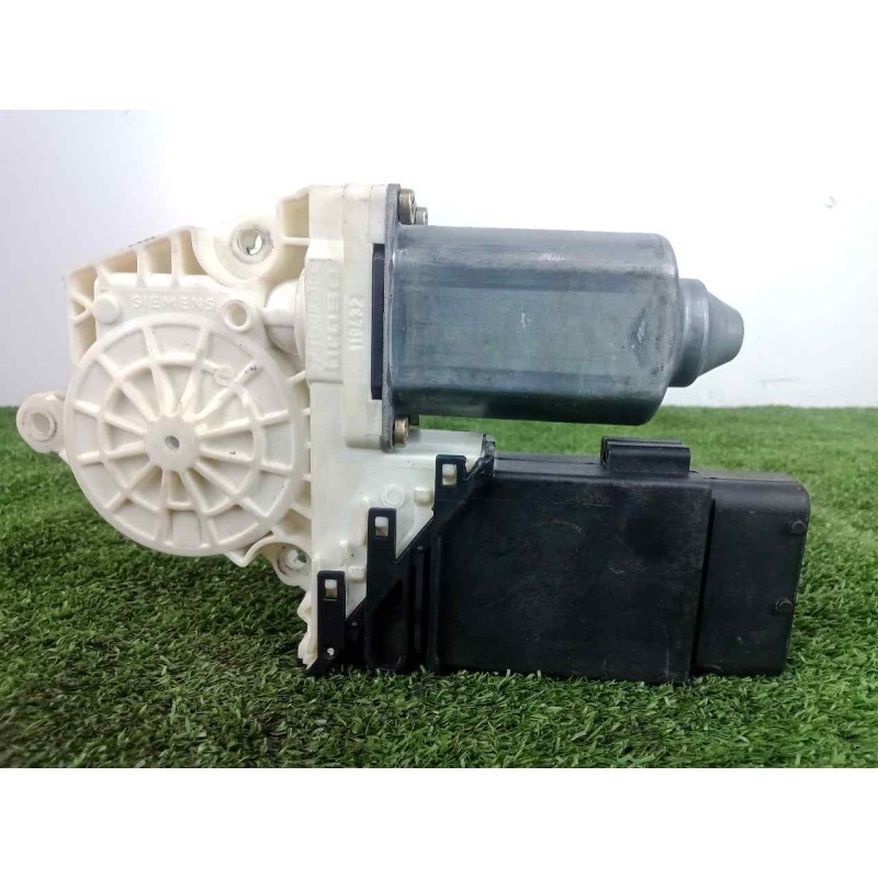 Recambio de motor elevalunas delantero derecho para seat toledo (1m2) 1.6 16v referencia OEM IAM 105415301-05074240  