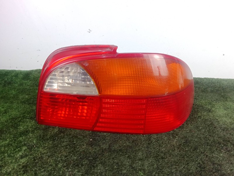 Recambio de piloto trasero derecho para toyota avensis (_t22_) 1.6 (at220_) referencia OEM IAM   