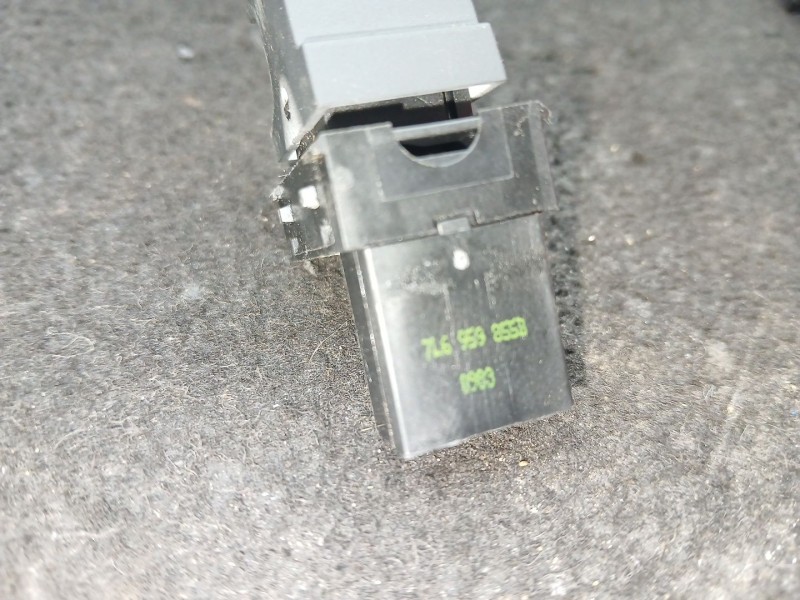 Recambio de mando elevalunas trasero derecho para volkswagen passat b7 (362) 2.0 tdi referencia OEM IAM 7L6959855B  