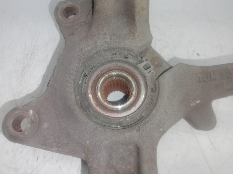 Recambio de mangueta delantera derecha para dacia logan mcv 1.5 dci diesel fap cat referencia OEM IAM   