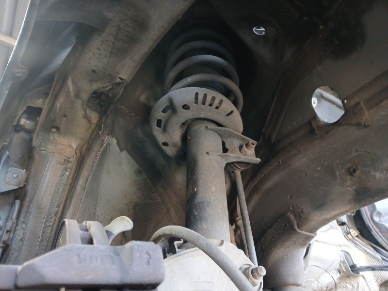 Recambio de amortiguador delantero derecho para volkswagen passat b7 (362) 2.0 tdi referencia OEM IAM   