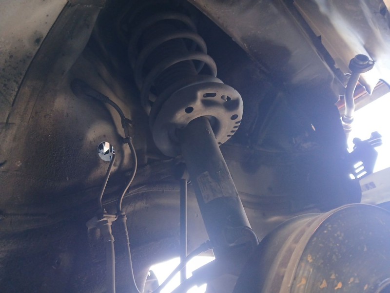 Recambio de amortiguador delantero derecho para volkswagen passat b7 (362) 2.0 tdi referencia OEM IAM   