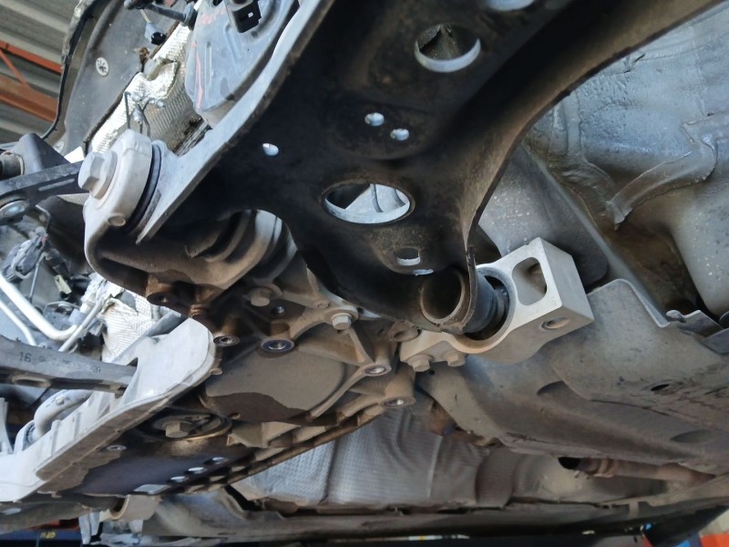 Recambio de brazo suspension inferior delantero izquierdo para volkswagen passat b7 (362) 2.0 tdi referencia OEM IAM   