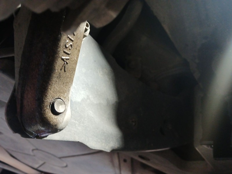 Recambio de brazo suspension inferior trasero derecho para volkswagen passat b7 (362) 2.0 tdi referencia OEM IAM   