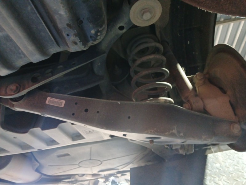 Recambio de brazo suspension inferior trasero derecho para volkswagen passat b7 (362) 2.0 tdi referencia OEM IAM   