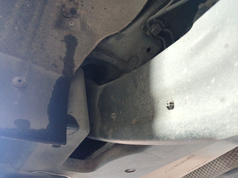 Recambio de brazo suspension inferior trasero izquierdo para volkswagen passat b7 (362) 2.0 tdi referencia OEM IAM   