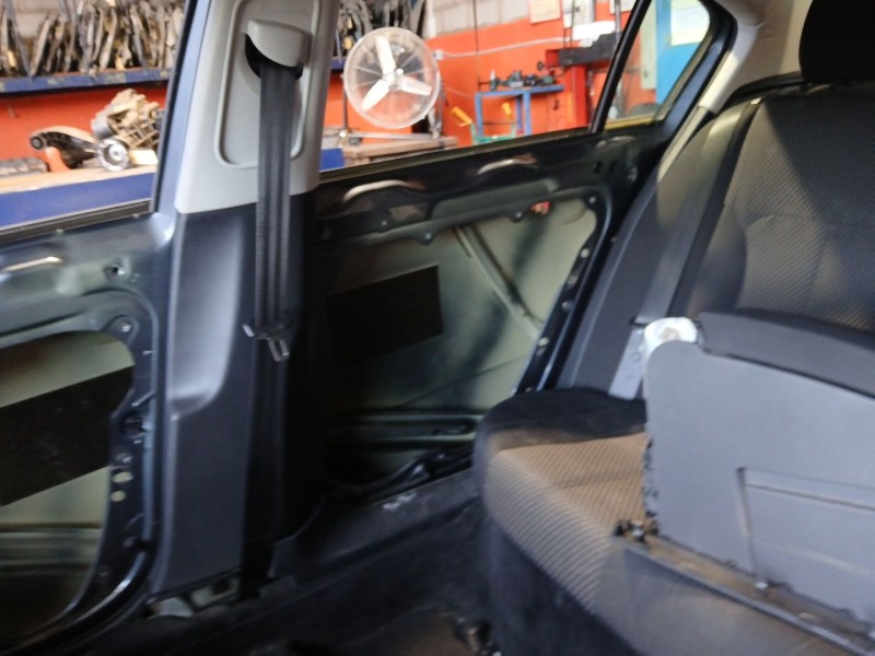 Recambio de cinturon seguridad delantero derecho para volkswagen passat b7 (362) 2.0 tdi referencia OEM IAM   