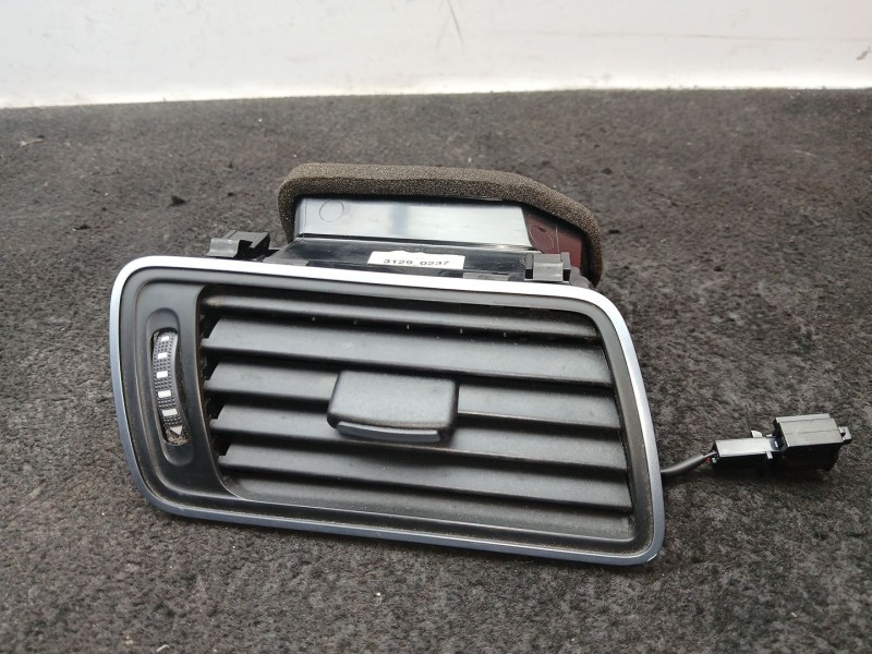 Recambio de aireador delantero derecho para volkswagen passat b7 (362) 2.0 tdi referencia OEM IAM 3AB819702A TRW 