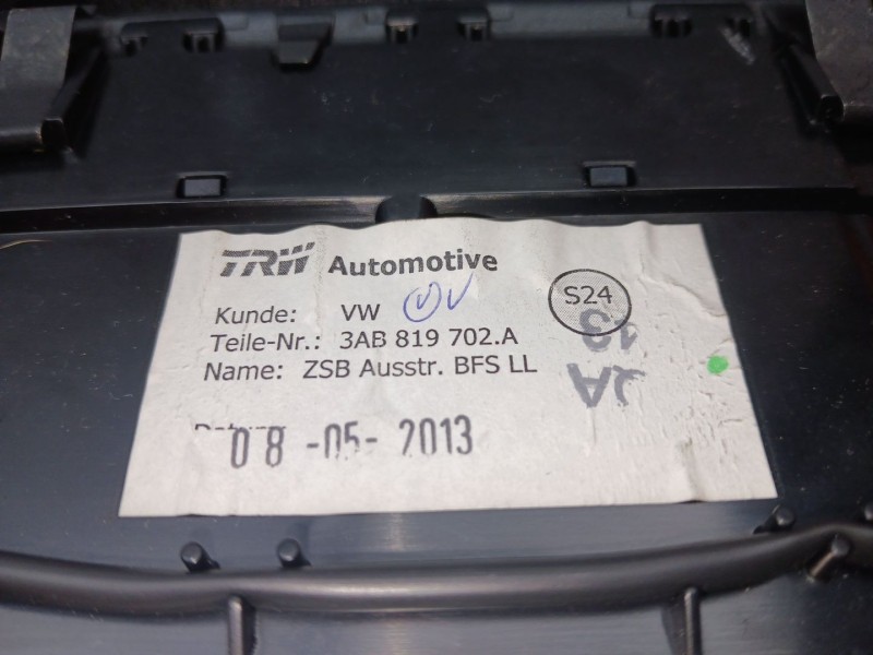 Recambio de aireador delantero derecho para volkswagen passat b7 (362) 2.0 tdi referencia OEM IAM 3AB819702A TRW 