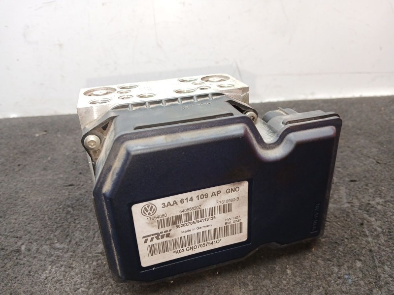 Recambio de abs para volkswagen passat b7 (362) 2.0 tdi referencia OEM IAM 3AA614109AP - 17654080 - 54085620Z - 17618980B TRW 