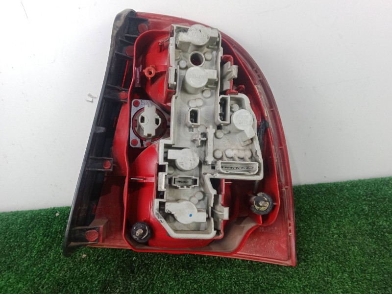 Recambio de piloto trasero izquierdo para volkswagen passat berlina (3b3) 1.9 tdi referencia OEM IAM SIN REFERENCIA 00-05 
