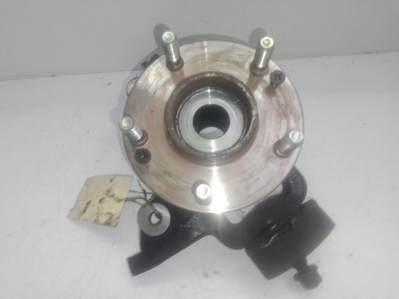 Recambio de mangueta delantera derecha para hyundai i30 1.6 crdi cat referencia OEM IAM   