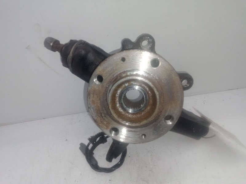 Recambio de mangueta delantera izquierda para peugeot 5008 1.6 16v referencia OEM IAM   