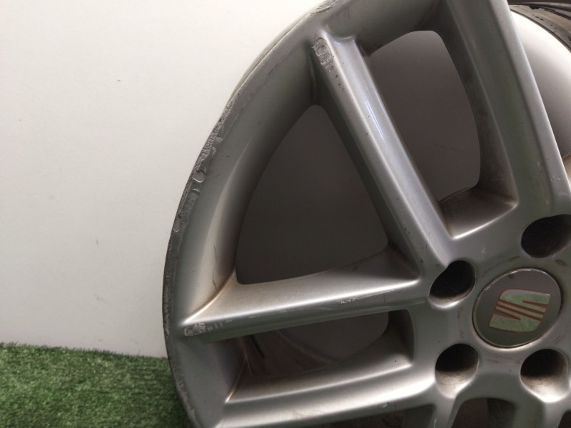 Recambio de llanta para seat exeo (3r2) 2.0 tdi referencia OEM IAM 3R0601025A  17´´PULGADAS