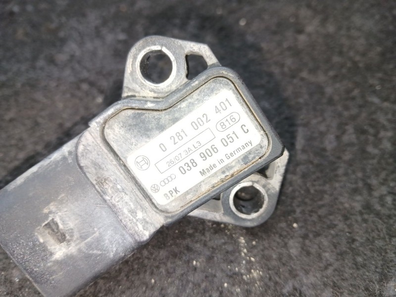 Recambio de sensor presion para audi a3 (8p1) 2.0 tdi 16v referencia OEM IAM 0281002401 - 038906051C BOSCH 