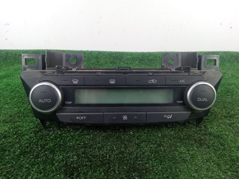 Recambio de mando climatizador para toyota avensis sedán (_t27_) 1.8 (zrt271_) referencia OEM IAM SIN REFERENCIA 8.PINES 