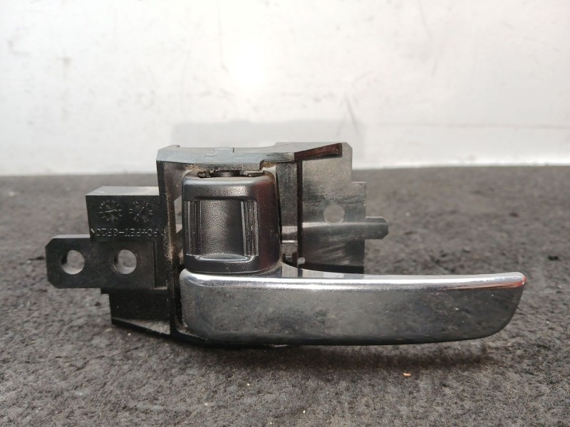 Recambio de maneta interior delantera izquierda para citroën c4 aircross 1.8 hdi 150 referencia OEM IAM 120208S CROMADA 