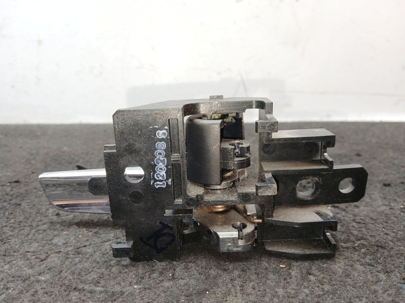Recambio de maneta interior delantera izquierda para citroën c4 aircross 1.8 hdi 150 referencia OEM IAM 120208S CROMADA 