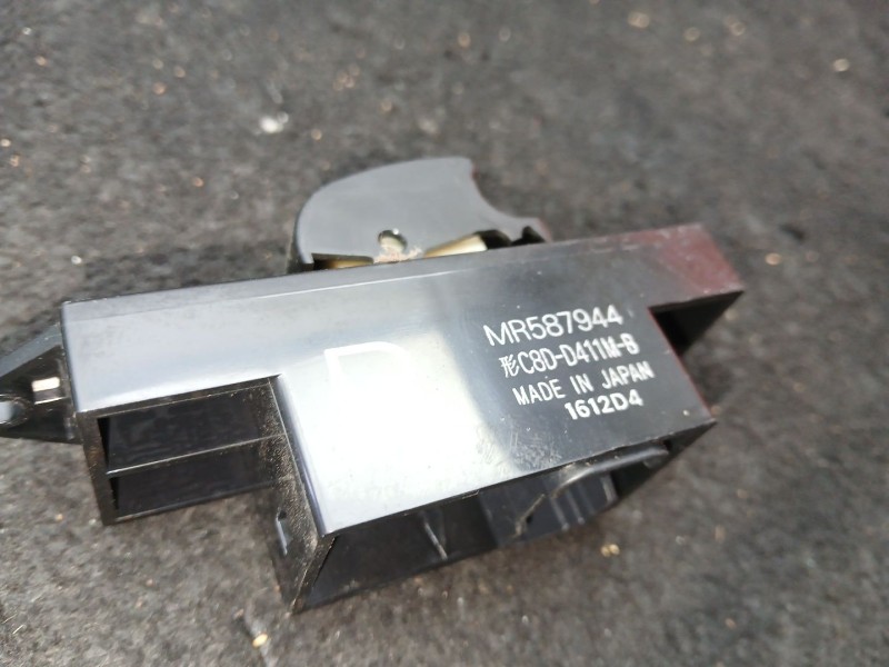 Recambio de mando elevalunas trasero derecho para citroën c4 aircross 1.8 hdi 150 referencia OEM IAM MR587944 - 1612D4  