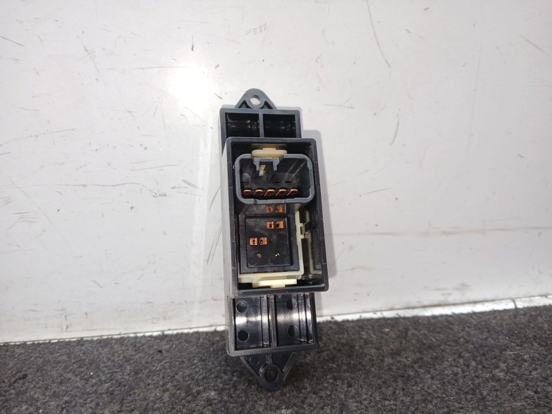 Recambio de mando elevalunas trasero izquierdo para citroën c4 aircross 1.8 hdi 150 referencia OEM IAM MR587944 - 1612D4  