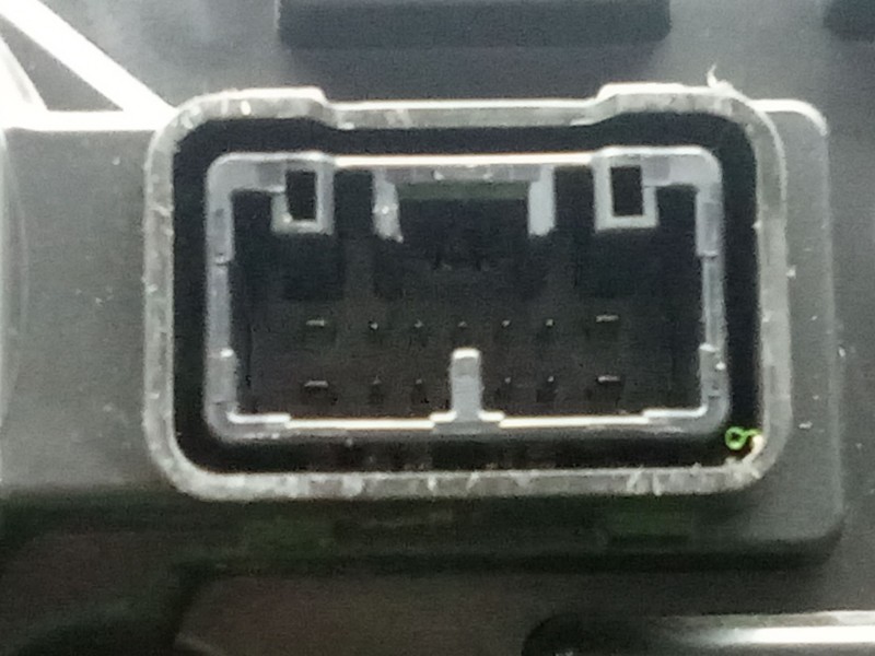 Recambio de cuadro instrumentos para toyota avensis sedán (_t27_) 1.8 (zrt271_) referencia OEM IAM 3380005V61 2.CONECTORES 