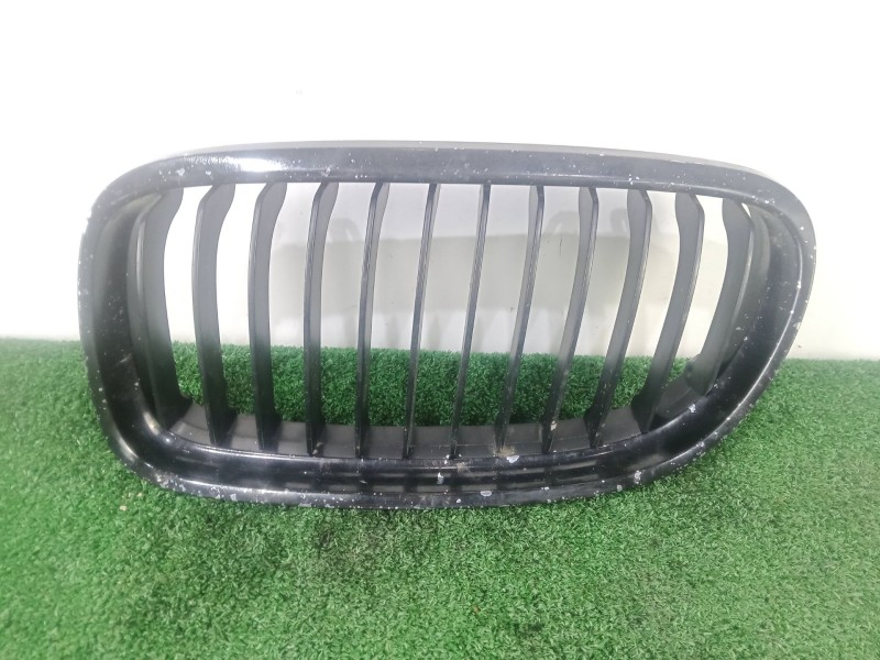 Recambio de rejilla paragolpes derecha para bmw 3 (e90) 318 d referencia OEM IAM SIN REFERENCIA  