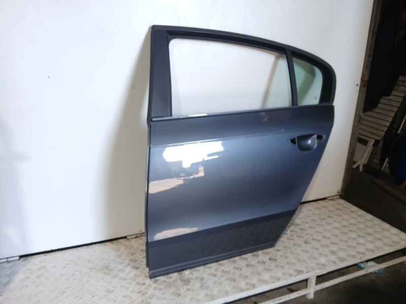 Recambio de puerta trasera izquierda para volkswagen passat b7 (362) 2.0 tdi referencia OEM IAM   GRISS