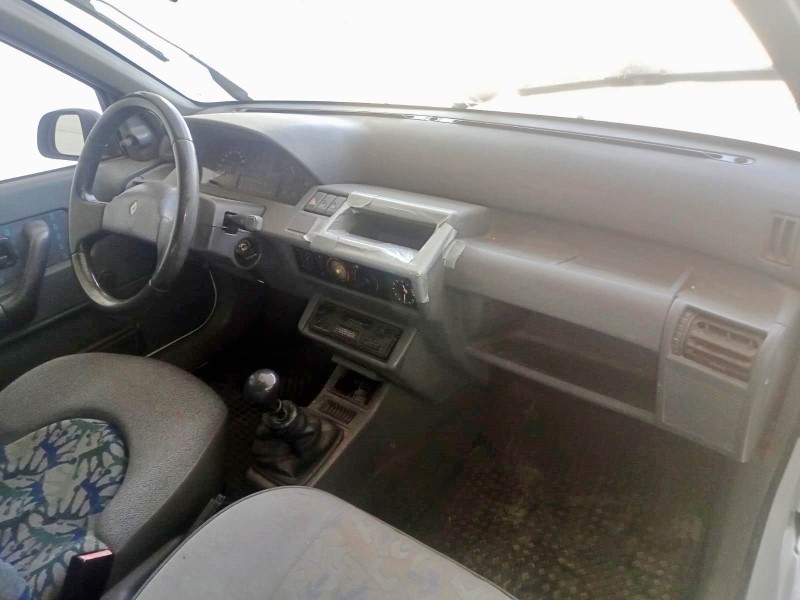 renault clio i (b/c57_, 5/357_) del año 1992