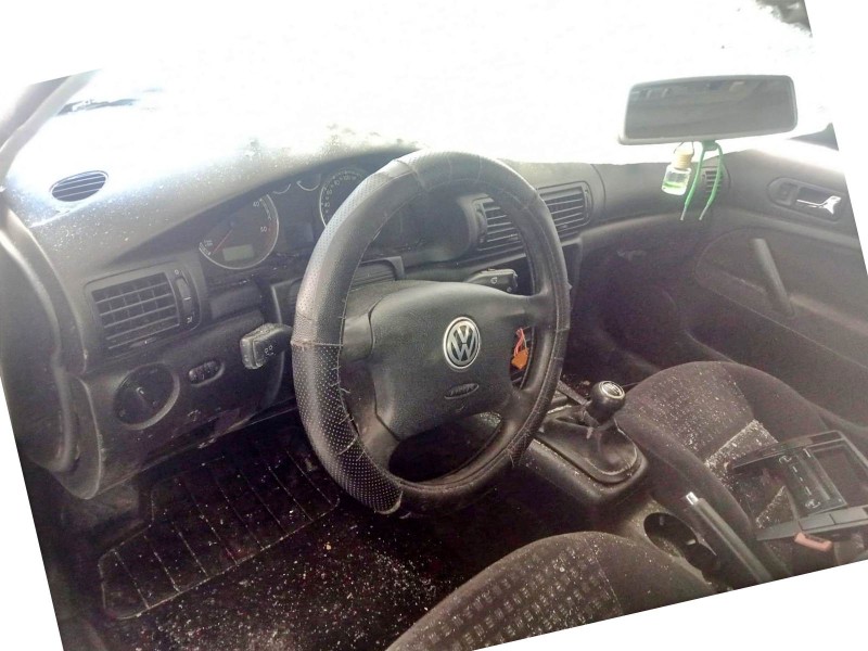 volkswagen passat b5 (3b2) del año 2002