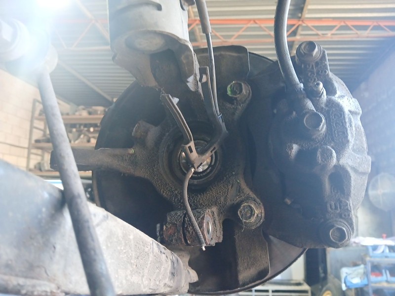 Recambio de mangueta delantera izquierda para citroën c4 aircross 1.8 hdi 150 awc referencia OEM IAM   