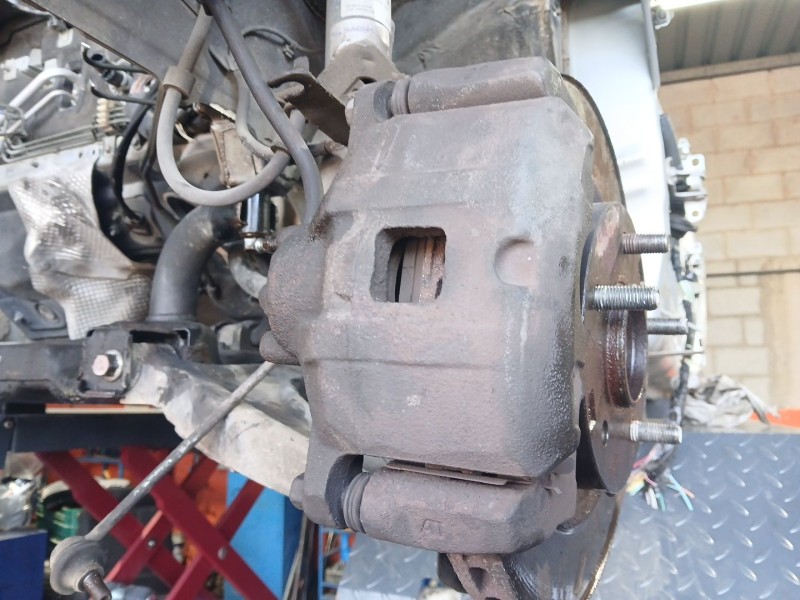 Recambio de pinza freno delantera izquierda para citroën c4 aircross 1.8 hdi 150 awc referencia OEM IAM   