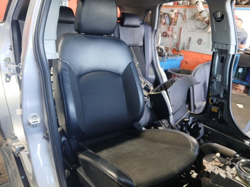 Recambio de asiento delantero derecho para citroën c4 aircross 1.8 hdi 150 awc referencia OEM IAM   
