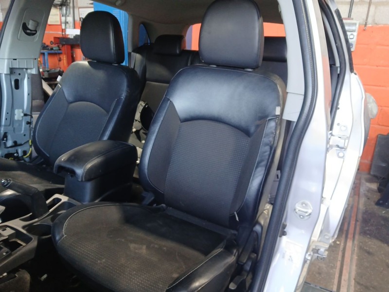 Recambio de asiento delantero izquierdo para citroën c4 aircross 1.8 hdi 150 awc referencia OEM IAM   