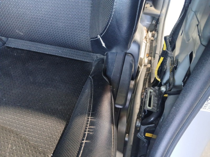 Recambio de asiento delantero izquierdo para citroën c4 aircross 1.8 hdi 150 awc referencia OEM IAM   