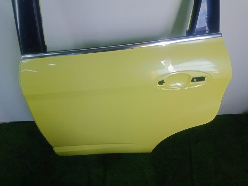 Recambio de puerta trasera izquierda para ford c-max 2.0 tdci cat referencia OEM IAM   