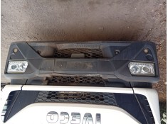 Recambio de paragolpes delantero para iveco eurocargo 150-250 referencia OEM IAM 5801690583  