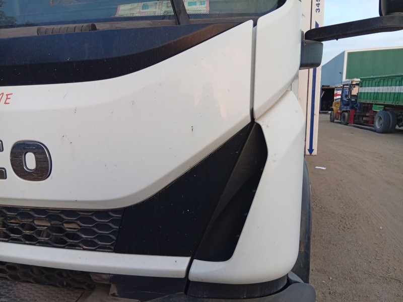 Recambio de aleta delantera izquierda para iveco eurocargo 150-250 referencia OEM IAM  2016 
