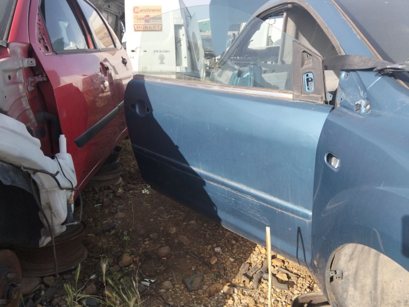 Recambio de puerta delantera derecha para ford focus cabrio (ca5) 2.0 tdci cat referencia OEM IAM  CABRIO 