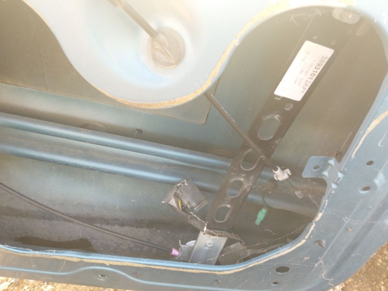 Recambio de puerta delantera derecha para ford focus cabrio (ca5) 2.0 tdci cat referencia OEM IAM  CABRIO 