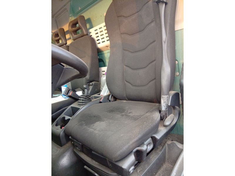 Recambio de asiento delantero izquierdo para iveco eurocargo 150-250 referencia OEM IAM 5802034152 NEUMATICO REGULACION MANUAL