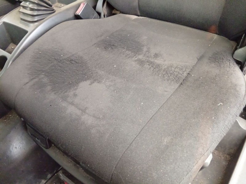 Recambio de asiento delantero izquierdo para iveco eurocargo 150-250 referencia OEM IAM 5802034152 NEUMATICO REGULACION MANUAL