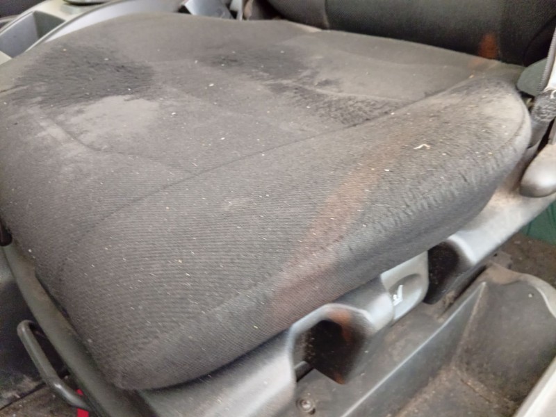 Recambio de asiento delantero izquierdo para iveco eurocargo 150-250 referencia OEM IAM 5802034152 NEUMATICO REGULACION MANUAL
