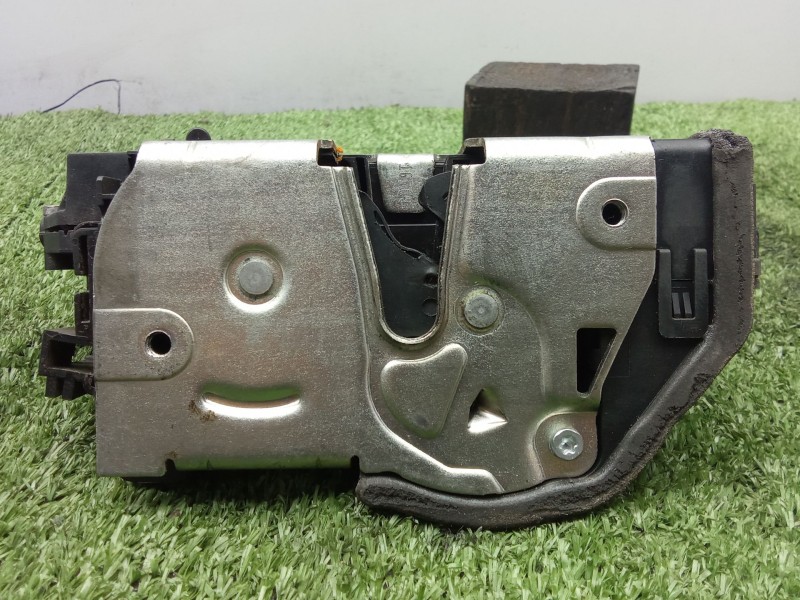 Recambio de cerradura puerta trasera derecha para bmw 3 (e90) 318 d referencia OEM IAM SIN REFERENCIA 7.PINES 