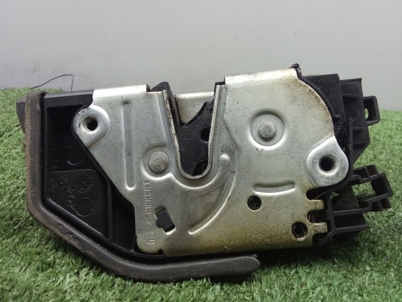 Recambio de cerradura puerta trasera izquierda para bmw 3 (e90) 318 d referencia OEM IAM SIN REFERENCIA 5.PINES 