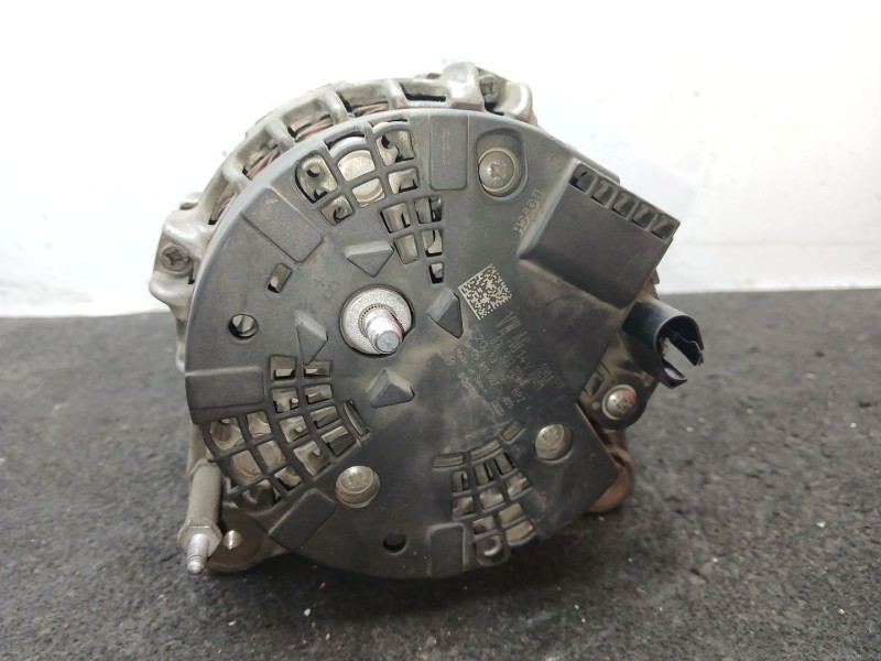 Recambio de alternador para volkswagen passat b7 (362) 2.0 tdi referencia OEM IAM 03L903024F - 0125811027 BOSCH 