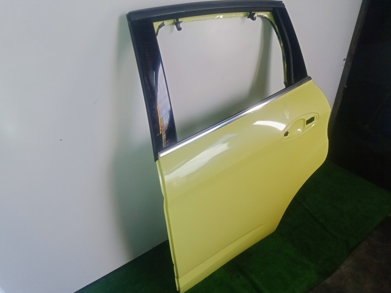 Recambio de puerta trasera izquierda para ford c-max 2.0 tdci cat referencia OEM IAM   