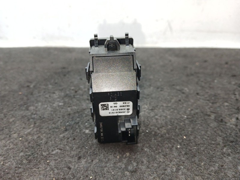 Recambio de warning para mercedes-benz clase c (w204) c 220 cdi (204.008) referencia OEM IAM 2048201910 - 33690101  
