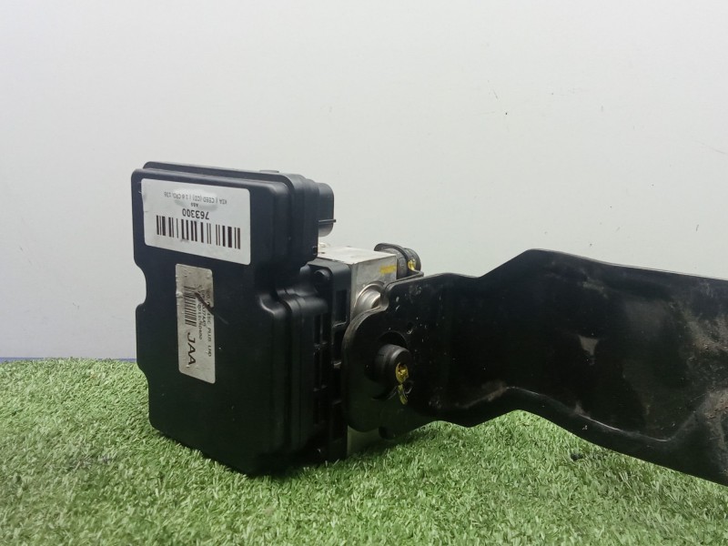 Recambio de abs para kia ceed (cd) 1.6 crdi 136 referencia OEM IAM J758934500 - 5ONK901067 - 6158941600  
