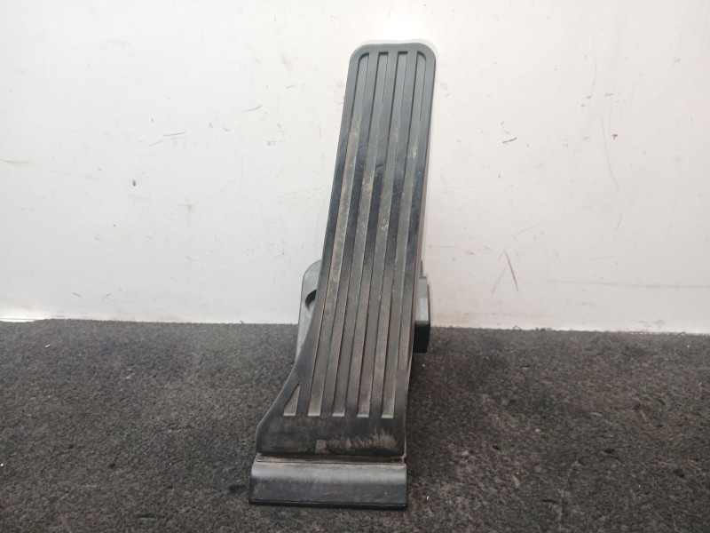 Recambio de potenciometro pedal para mercedes-benz clase c (w204) c 220 cdi (204.008) referencia OEM IAM A2043000004  
