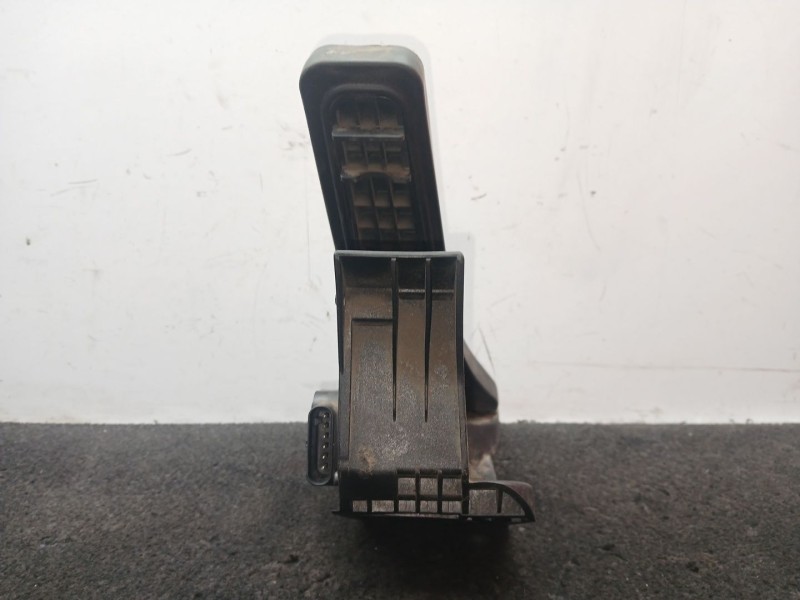 Recambio de potenciometro pedal para mercedes-benz clase c (w204) c 220 cdi (204.008) referencia OEM IAM A2043000004  